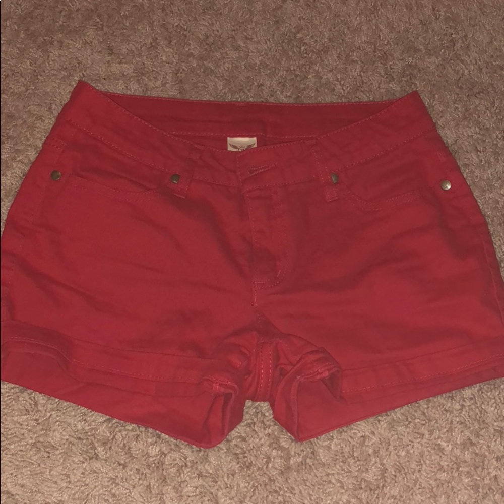 Red shorts (high waist)